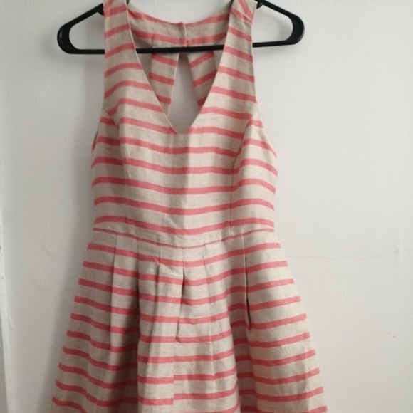 Backless summer dress - Picture 4 of 4